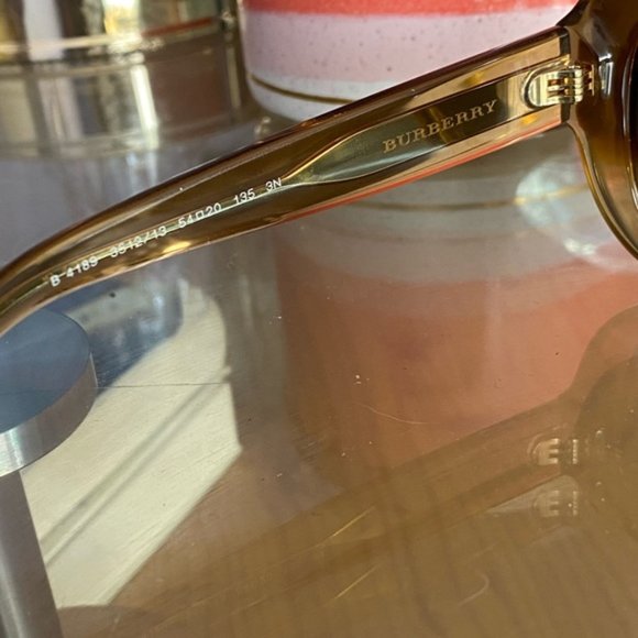 Burberry Sunglasses - Picture 4 of 7